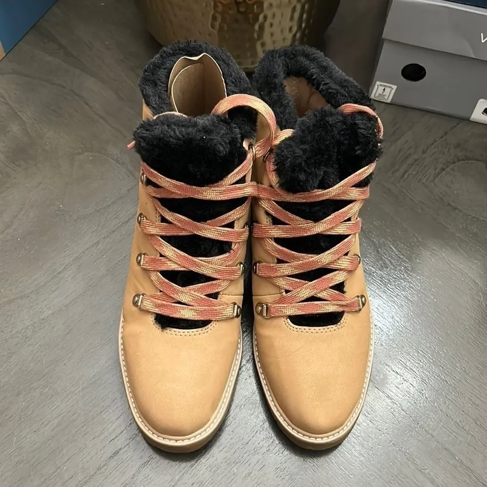 DR. SCHOLL'S Women's So Cozy Booties